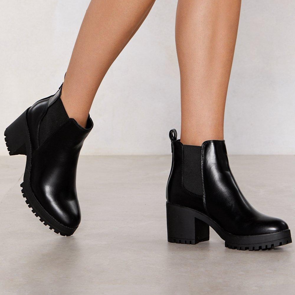 Nasty Gal Chelsea Dagger Heeled Boots